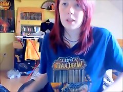 REDHEAD HOTTIE ass crack on bike SHOWS OFF HER BODY