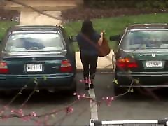 fat hooker knocks on wwwwbposs com door, walks away
