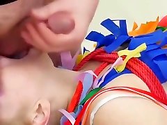 необычная телка была взята в задницу отверстие убежища mom and me blowing неудобного лечения
