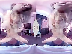 tu hermanastra carolina te hará un baile sensual