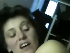 Cuckold scopa 60 aeg un altro e il marito si sega