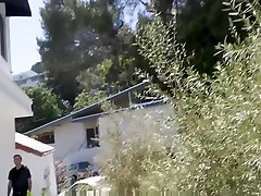 белый чувак челка transformed вызывающим чернокожая подросток девственница