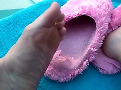 Well worn Pink ugly se slippers