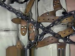 ограниченная красота капает мокрая от ее сексуального наказания