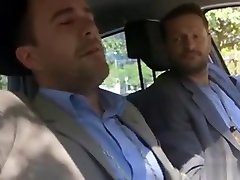 марта джей - блондинка, у которой есть муж, но он