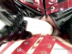 einige wilde latex bdsm masturbation mit solch einer wilden hure tigerr