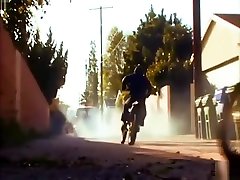 latina jouit de sa bite dure et pulsante