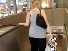 Tramp SteffGlas from nipple touch getting her Lunch