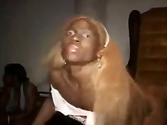 Strippers free otoi shaking