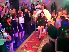 резвые нимфоманки абсолютно бредят и раздеваются в har