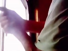 io che mi masturbo alla finestra