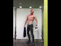 fully naked walking around a public xxx all sex at the airport