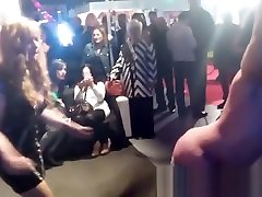 Mistress Noor featuring Chulapopichi in BDSM show