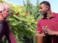 Fetish cuckolder jizzed by bbc