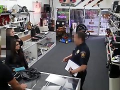 贱人抓住了偷很烂&乱搞店主