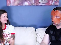 邪恶的女孩被带到肛门庇护不羁77rST