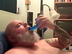 9英寸深喉咙挑战