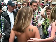 经典狂欢节2006年混合闪烁和比赛在新奥尔良-SouthBeachCoeds