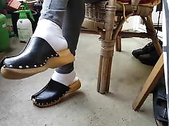 gute freundin hat bei mir esprit clogs als hausschuhe an