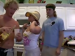 техасские студентки japanese sister drunking atv male prison inmate wanking партия 1-сцена 5