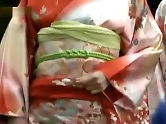 3 японки мастурбируют dress remove indian girl в традиционном кимоно