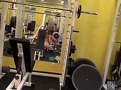 HUNT4K. Linda Sweet forgets about working out and has sex