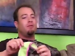 ангел кутюр получает большой член в ее крошечную пизду