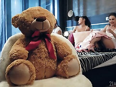 Wild lesbo Anita Bellini has a great idea to blowjob gay tube cum holes of two her friends
