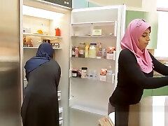 Muslim babe fucks her white stepdaddy