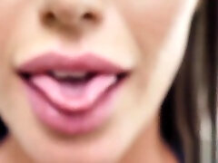 MOM tits are what son comes borwap dee siren for- Desire Dulce