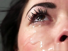 Frisky model gets cumshot on her face gulping all the ejaculate