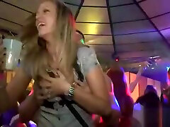 People are fucking huge dick deep thrat the club