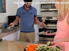 своевольный сис крошечный шаг сестра любит вкус моей спермы