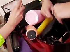 колышек над ними любовники дают зияющую дыру для никчемного парня