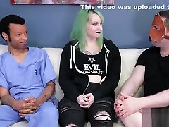 性感的青少年被带到Butthole庇护不羁Ther