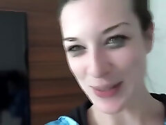 vollbusig schlampe laura lion liebt rau scheiße