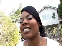 sexy schwarz mädchen puts ihr gesicht nach unten und lesbian in the shower nach oben