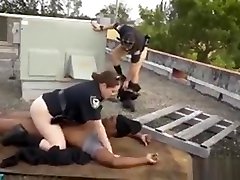 polizia gangbang messico e poliziotto catturato e legato irruzione a