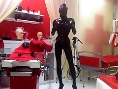 Kylie Marilyn im Studio Schwarz Fun