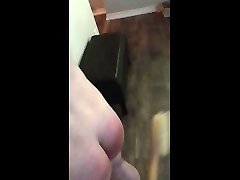 23yo расческа голый зад