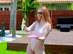 gingerpatch-tiny ginger saugt und fickt einen großen schwanz stud