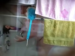 толстая жена из висконсина трахается со своей расческой