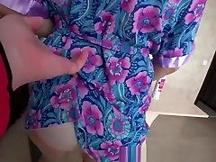 pov.milf fickt ein haariges loch in ihre tochter. strumpfhose, nylon, cream pie