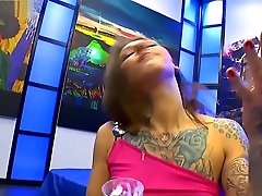 Nayomi Sharp swallows 10 loads of cum from a glass