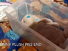 банни плюшевые ссать