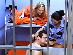 kerl gefickt von prison guard hart