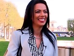 Shalina Devine - Dans le cosmos avec Cosmina !