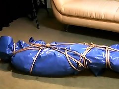 японская женщина бдсм рвотные позывы