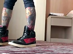 shoeplay in nike mesir bbw jordan 1 and cum shower