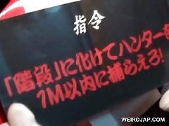 asiatisch teenager-actress wird muschi gerieben backstage